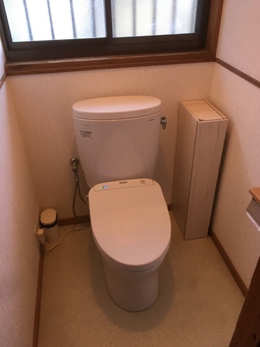 2Fにも温水洗浄便座のトイレがあります