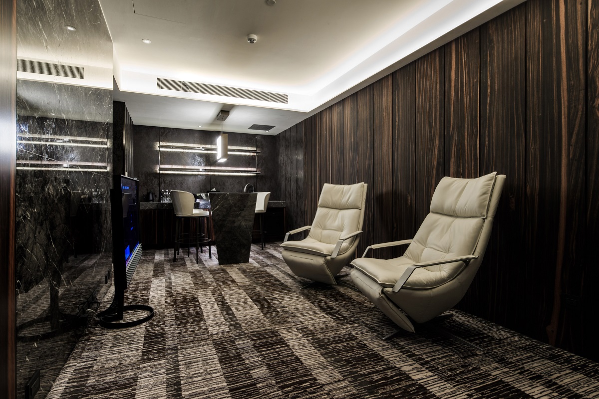 リバースイート