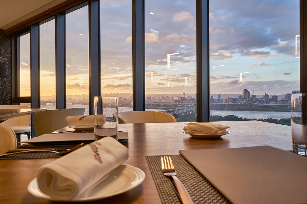 Catorze レストラン