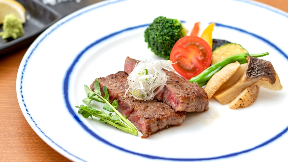 【年末年始・事前決済限定】メイン料理が2品ついた口福特撰会席 2品目は牛or鮑からお選びください