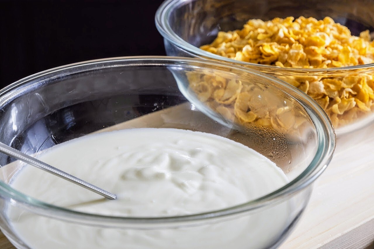 ヨーグルト&コーンフレーク