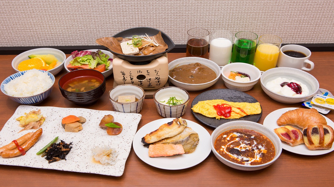 郷土食豊かな朝食バイキング