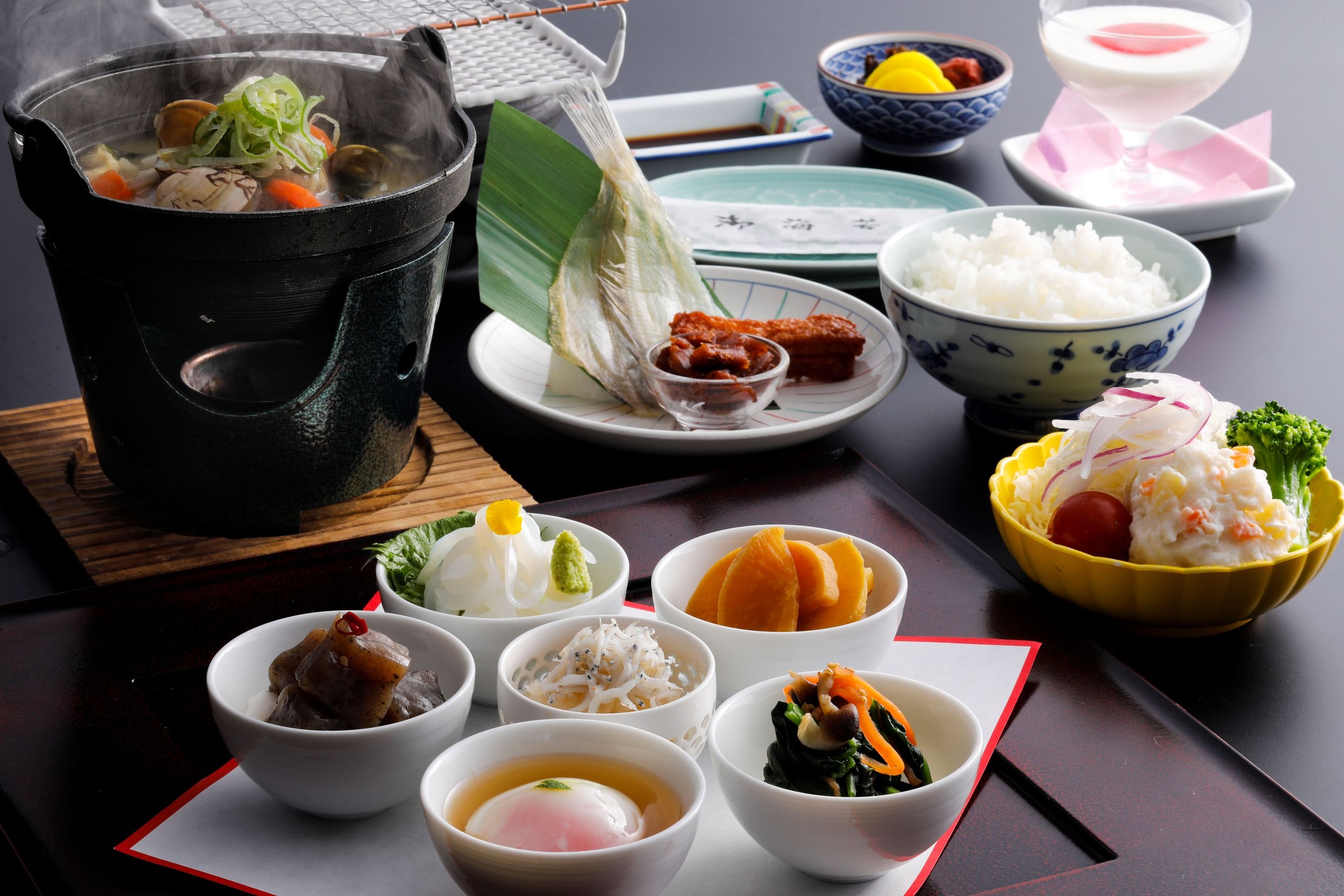 ≪本館ご宿泊≫【基本プラン×彩】自家源泉100％×彩会席【1泊2食付】