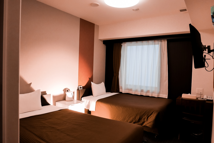 ツインルーム［120cmベッド2台］