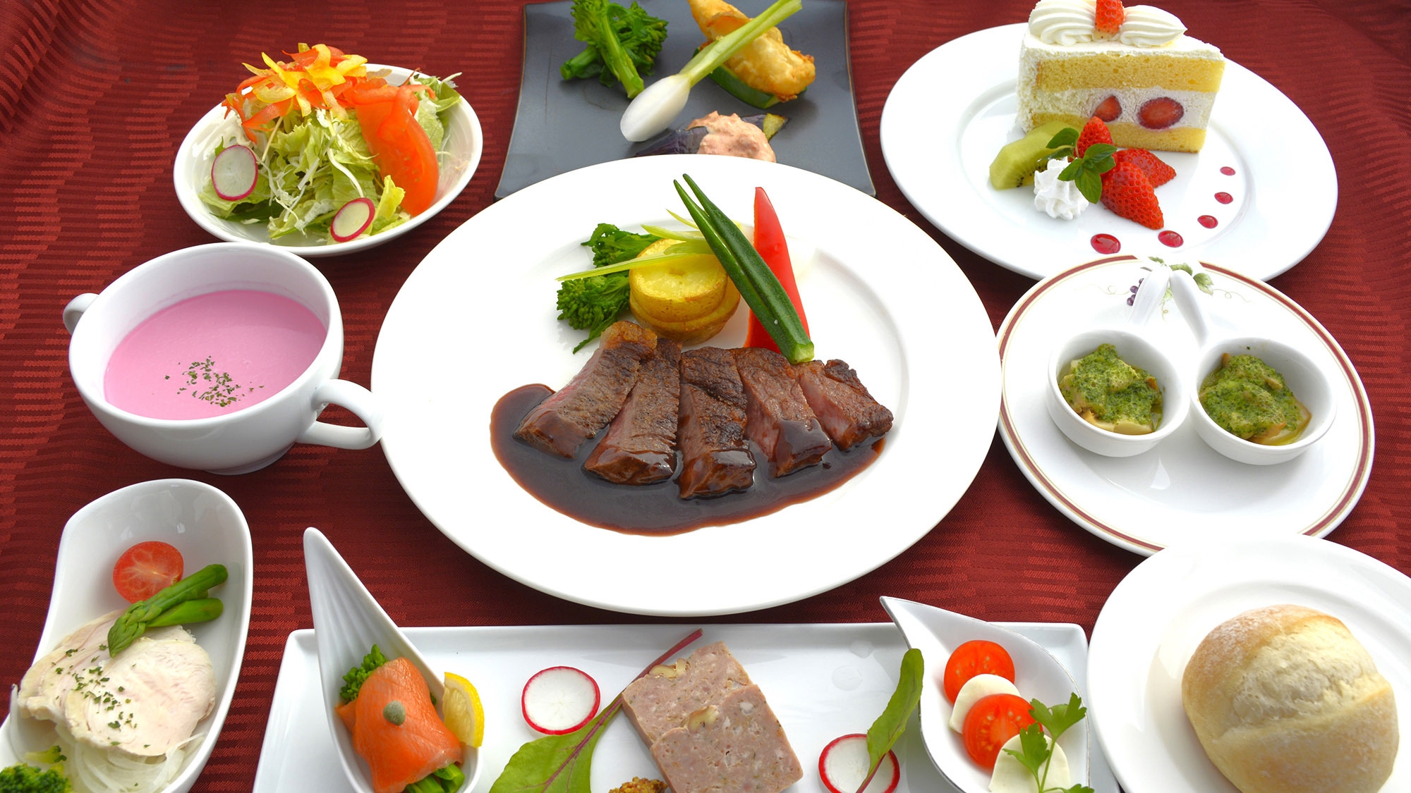ご夫婦・カップルにおすすめ【国産牛を味わうご夕食/2食付】ウェルカムスイーツ＆シャトレーゼスイーツ付