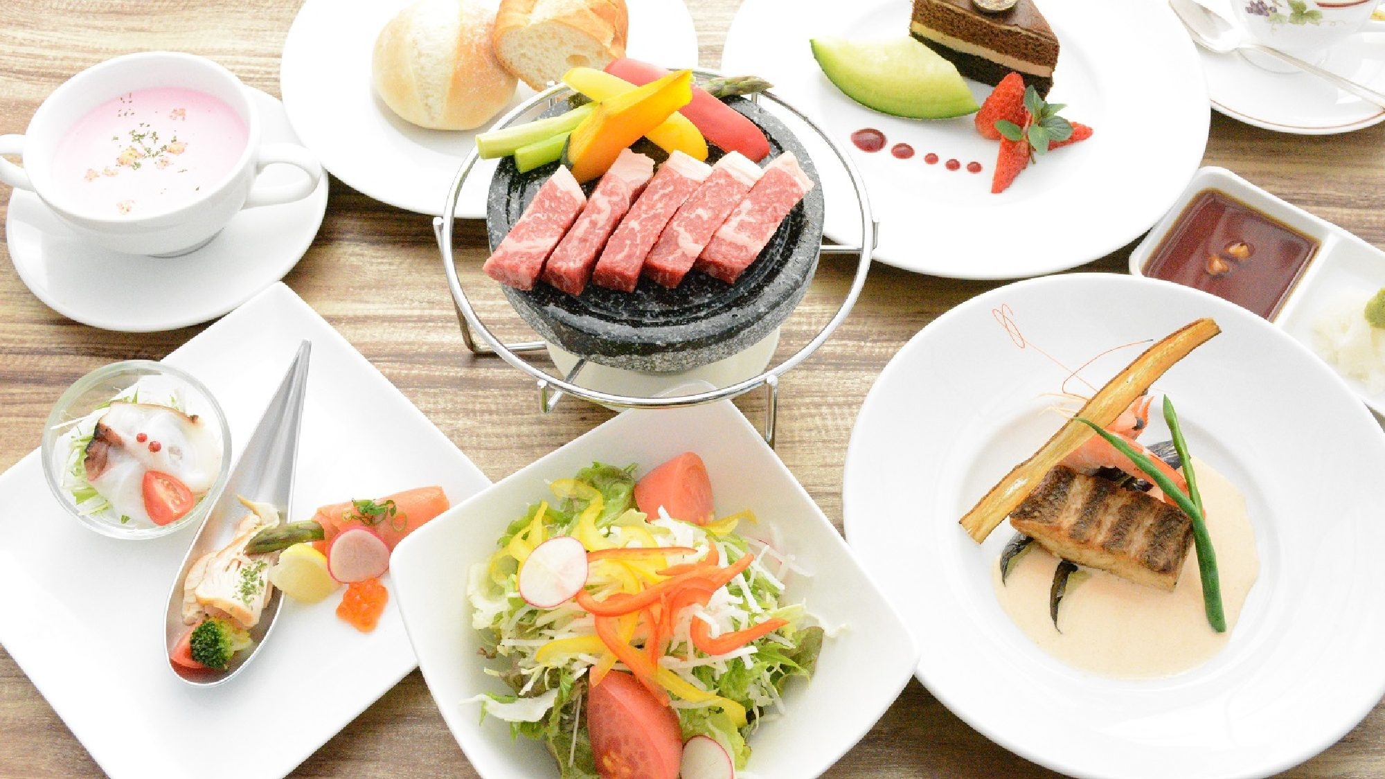 【選べる夕食/２食付き】眺望の良いレストランで＜夕食後シャトレーゼスイーツ＆ウェルカムスイーツ付き＞