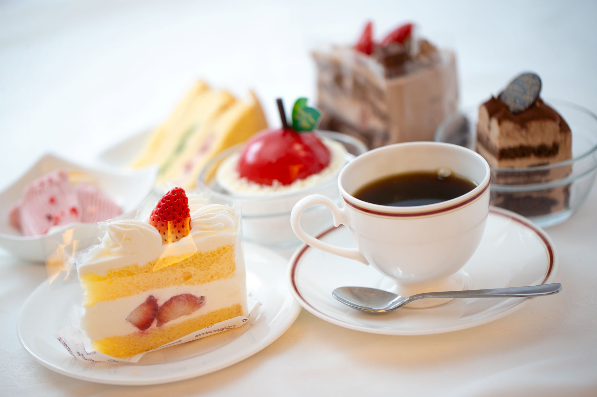 14：00から16：00までのチェックイン限定ウェルカムスイーツサービス