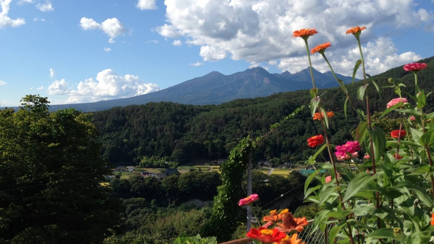 ・季節によって、いろんな姿を映し出す八ヶ岳