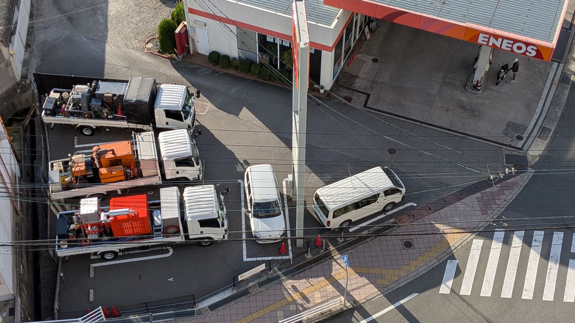 【駐車場】事前予約制／有料　大型車両のご相談も承ります。