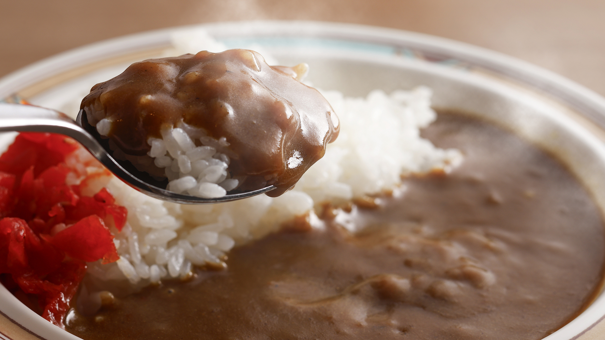 【無料朝食】やっぱり人気の「朝カレー」！ビュッフェ内のお料理でトッピングのカスタマイズも。
