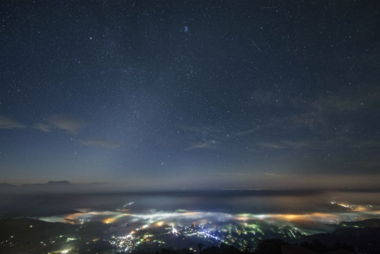 天空の天体ショー