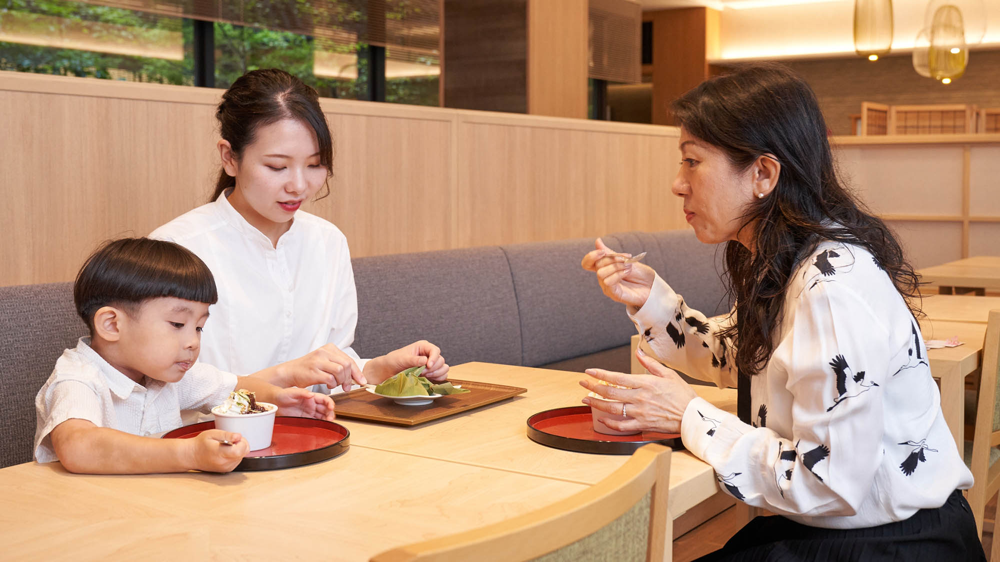 パフェを食べたよ。大好きなアイスクリーム、嬉しいな