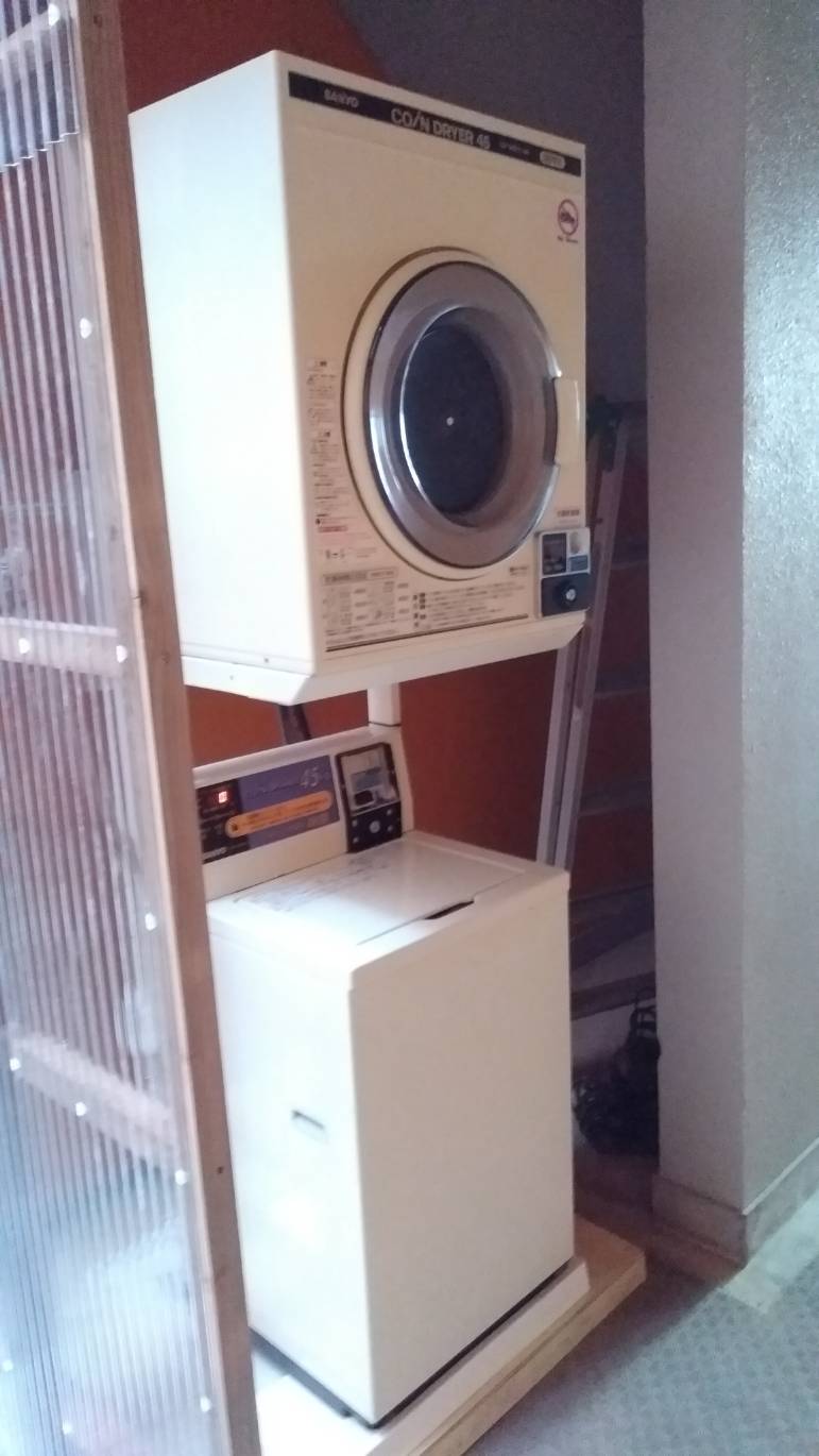 館内コインランドリー