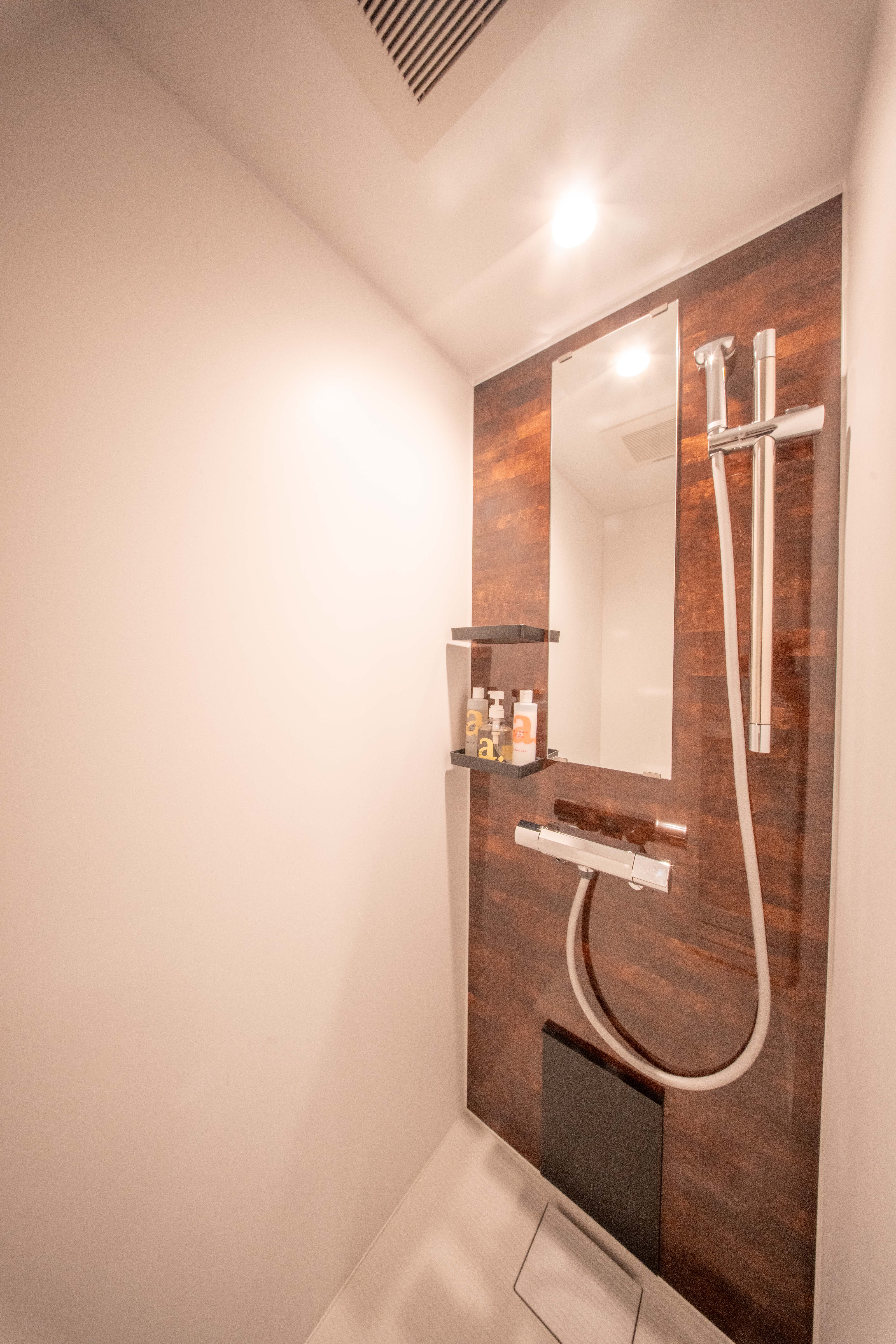 客室シャワールーム