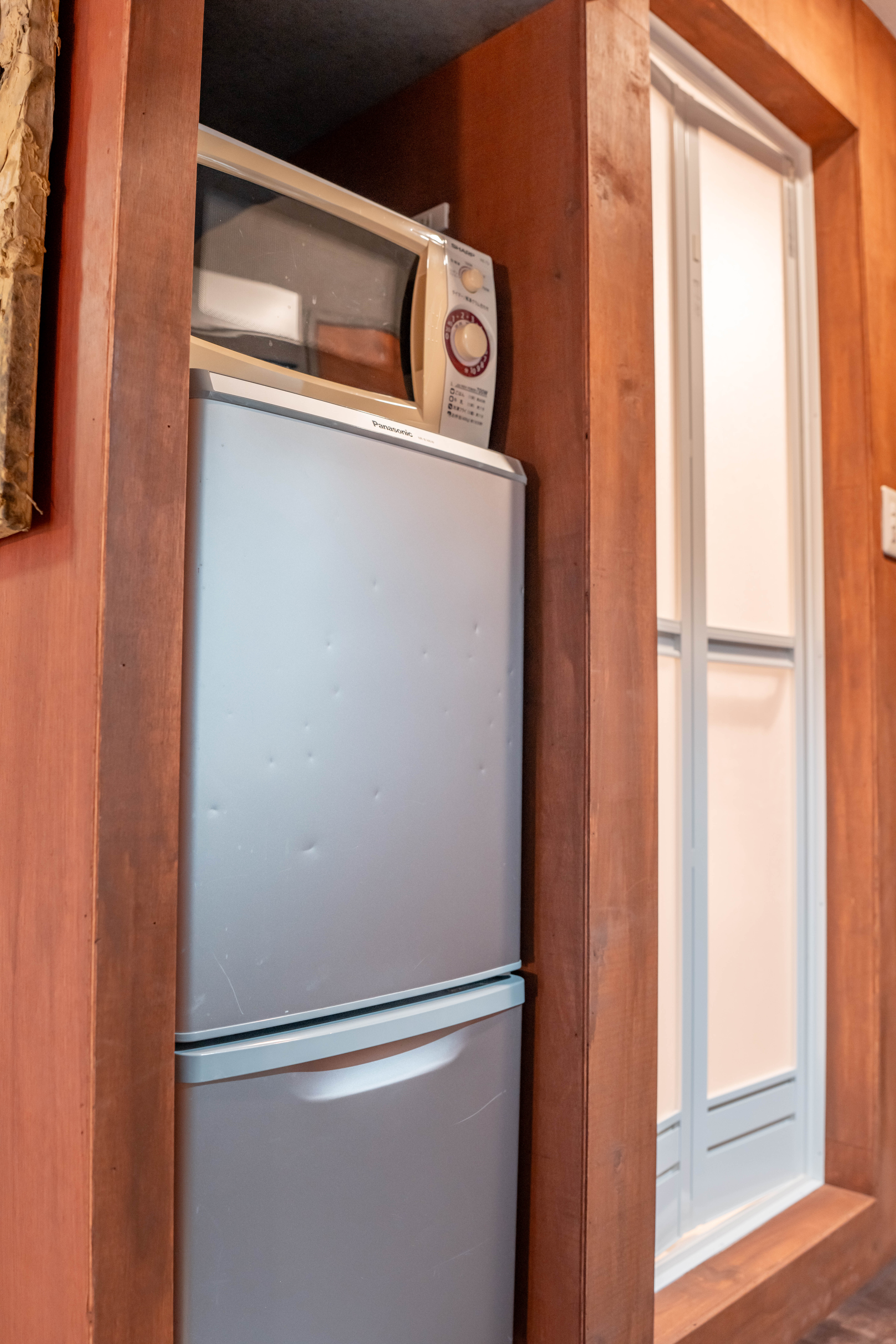 客室電子レンジ、冷蔵庫