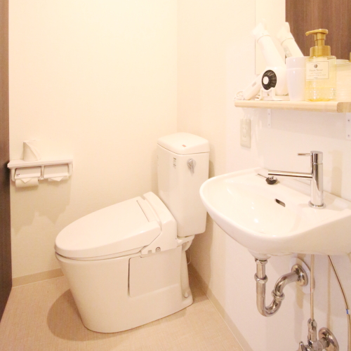 ■ロフト型ツインルーム／専用トイレ