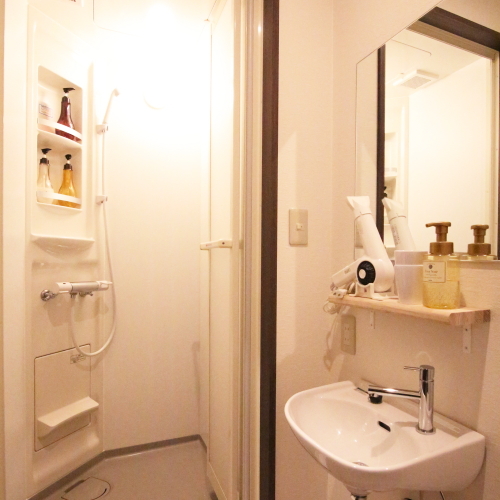 ■スタンダードダブルルーム／専用シャワールーム