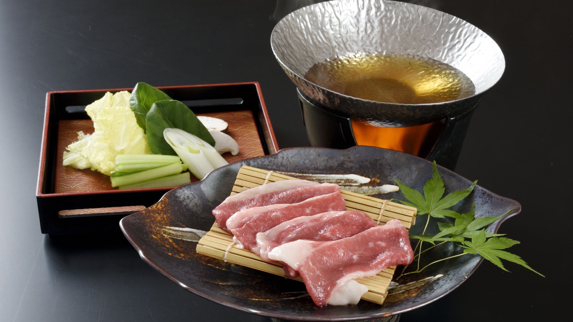【冬季限定】宮島食べ歩き旅にちょうどいい♪ 広島牛しゃぶしゃぶ付き「ほっこり御膳」