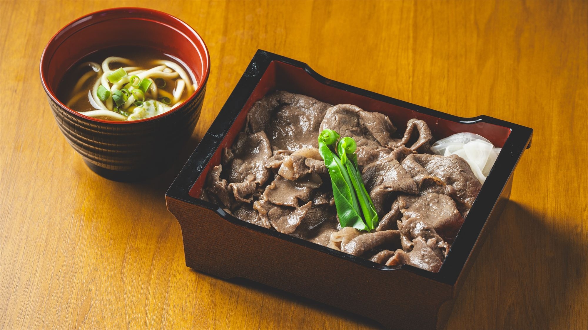 【常温プールプラン】島の恵みを愉しむ隠れ家リゾートステイ＜宮古牛すき重＆宮古そば、朝食付＞