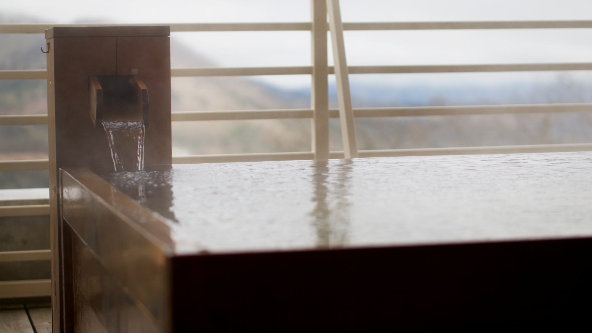 【雲海スイート】お部屋には専用の露天風呂があり、壮大な景色を楽しみながらご入浴いただけます