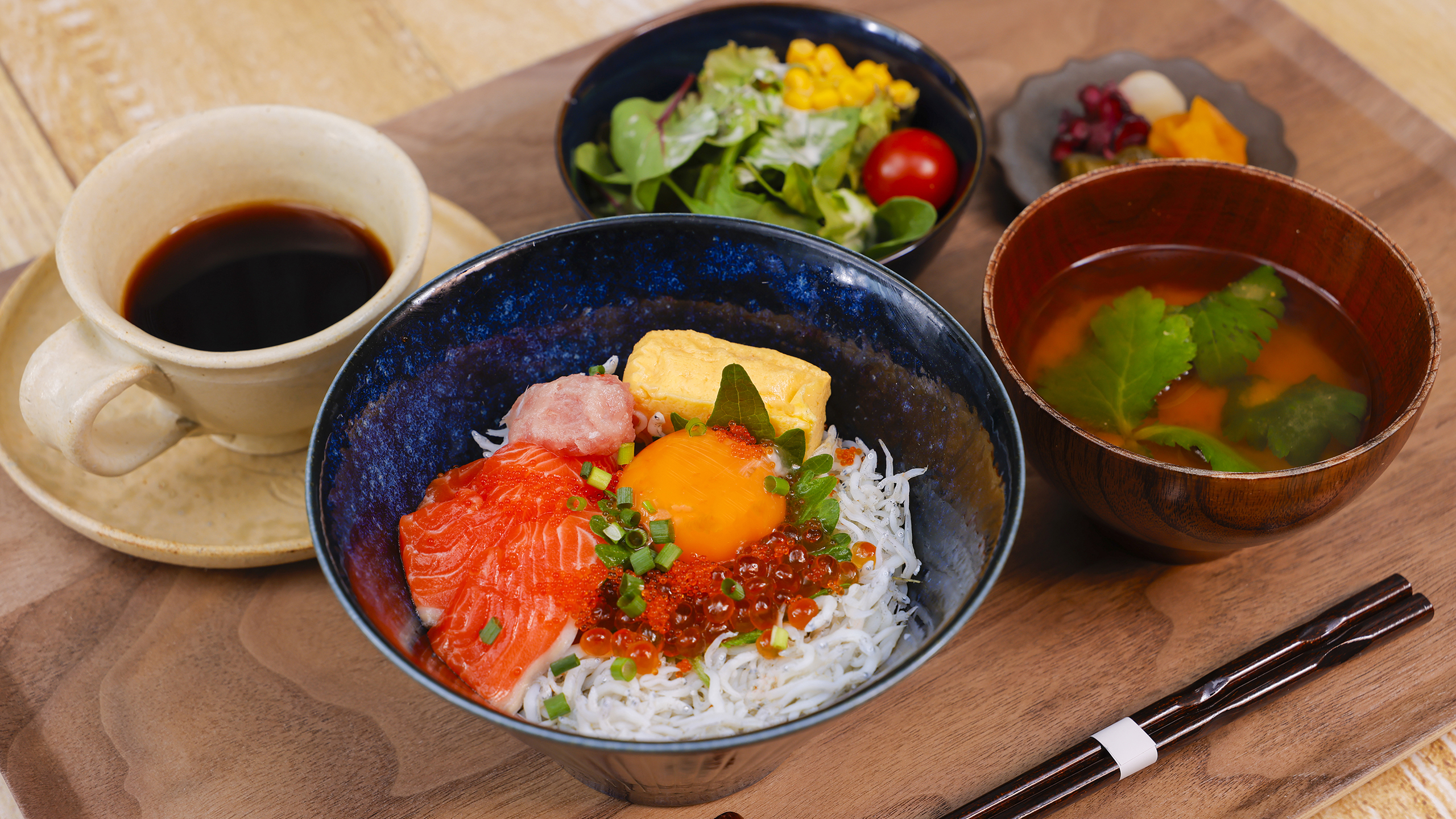 【朝食】海鮮丼セット