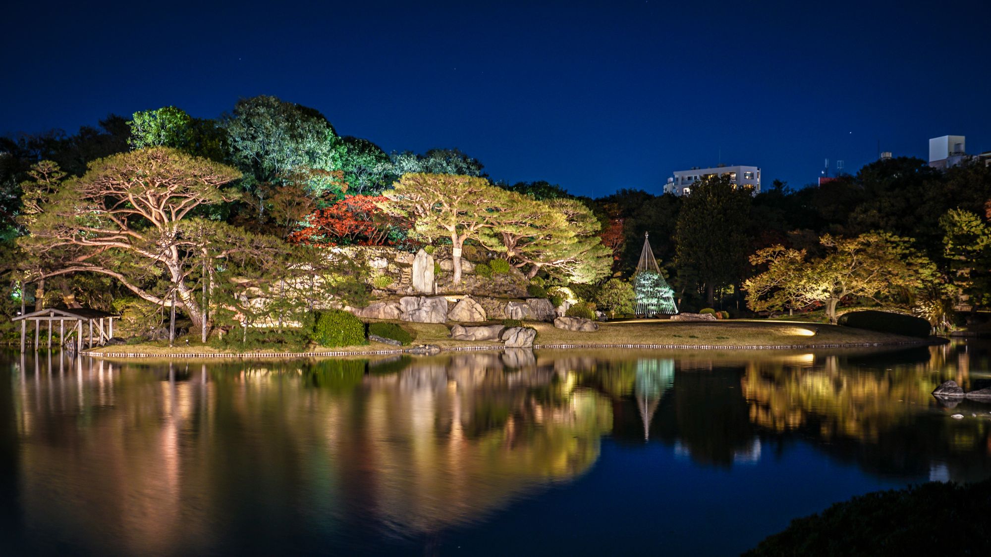 六義園