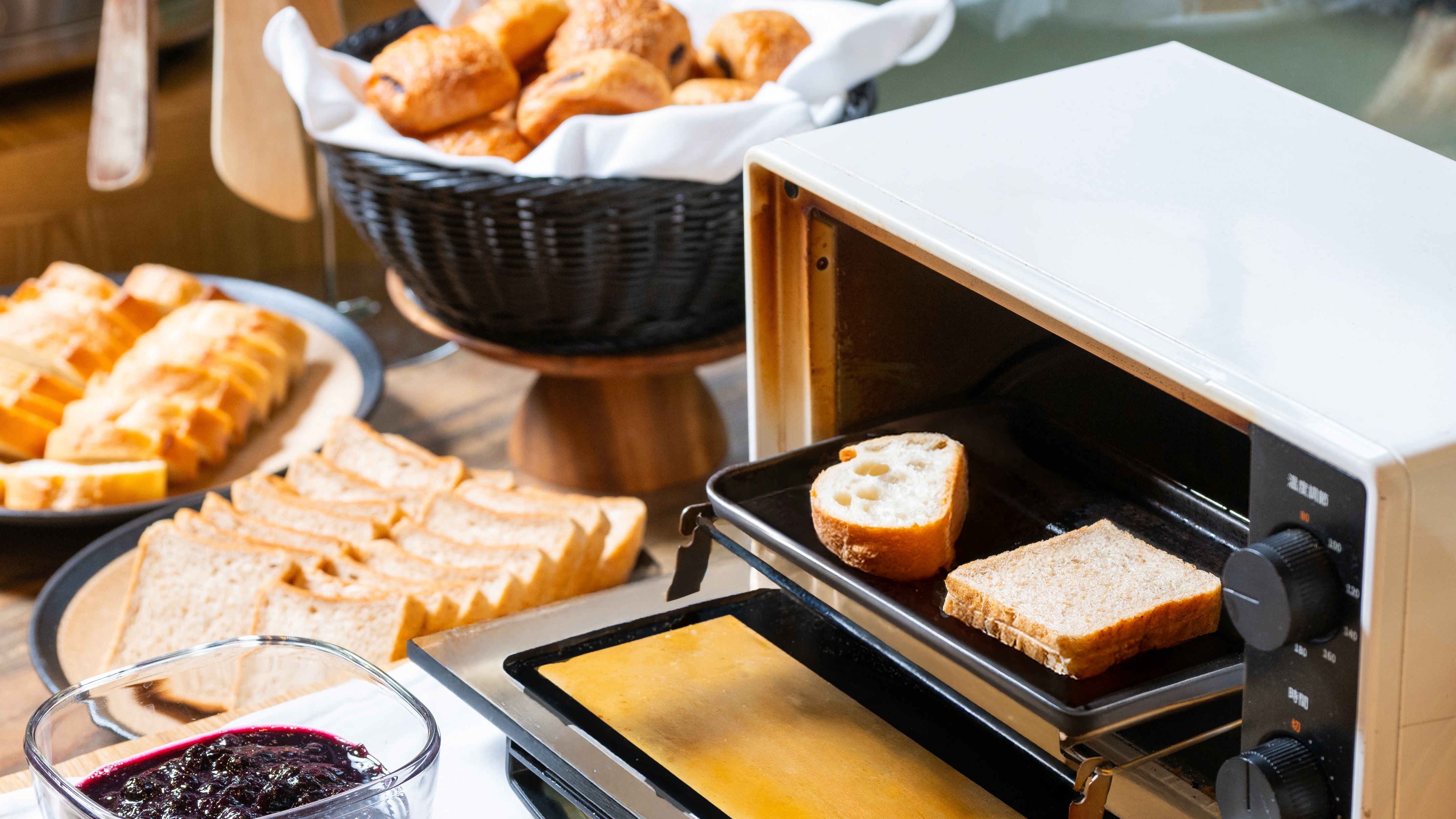 【朝食ビュッフェ】パン