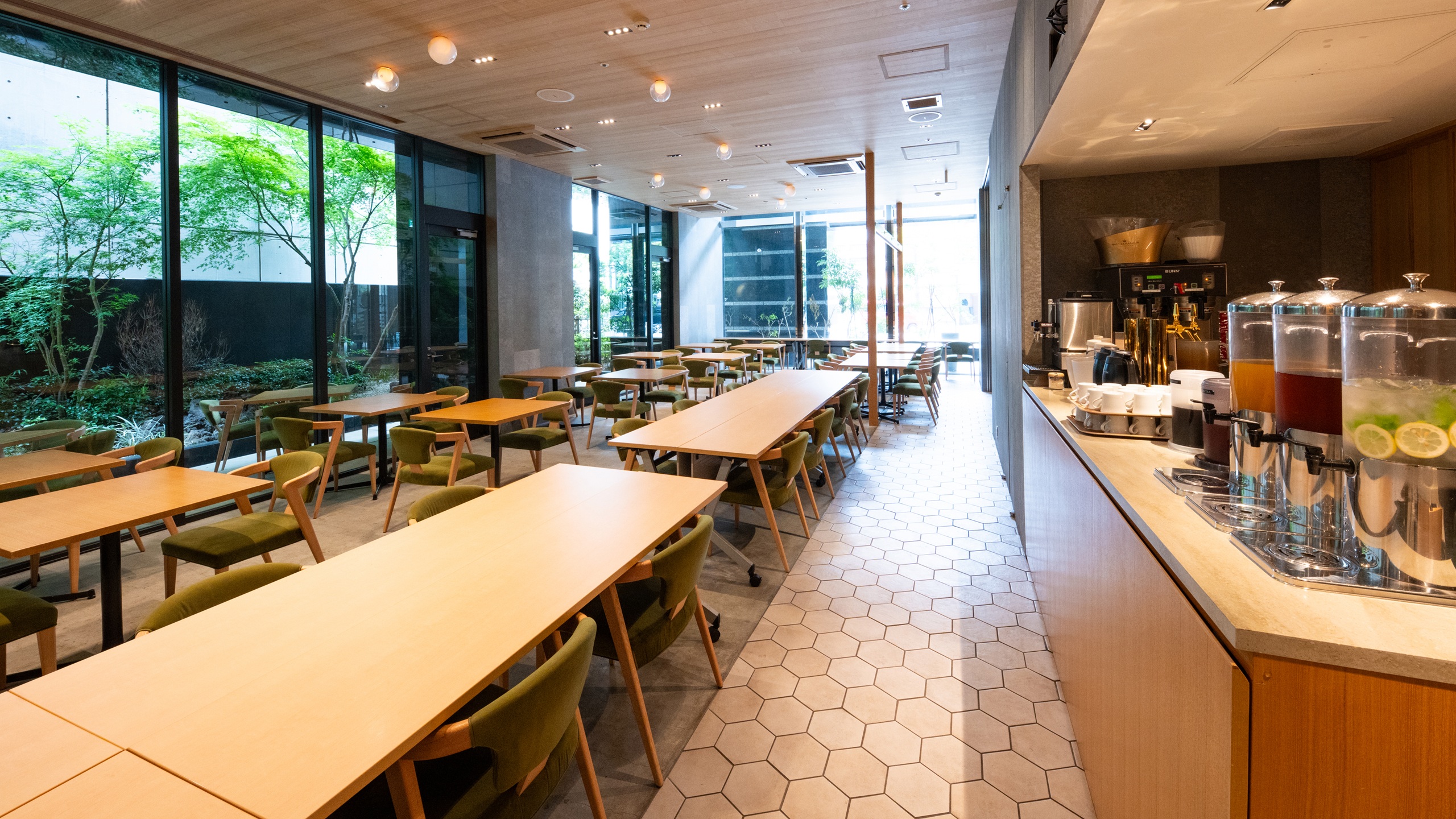 レストラン店内