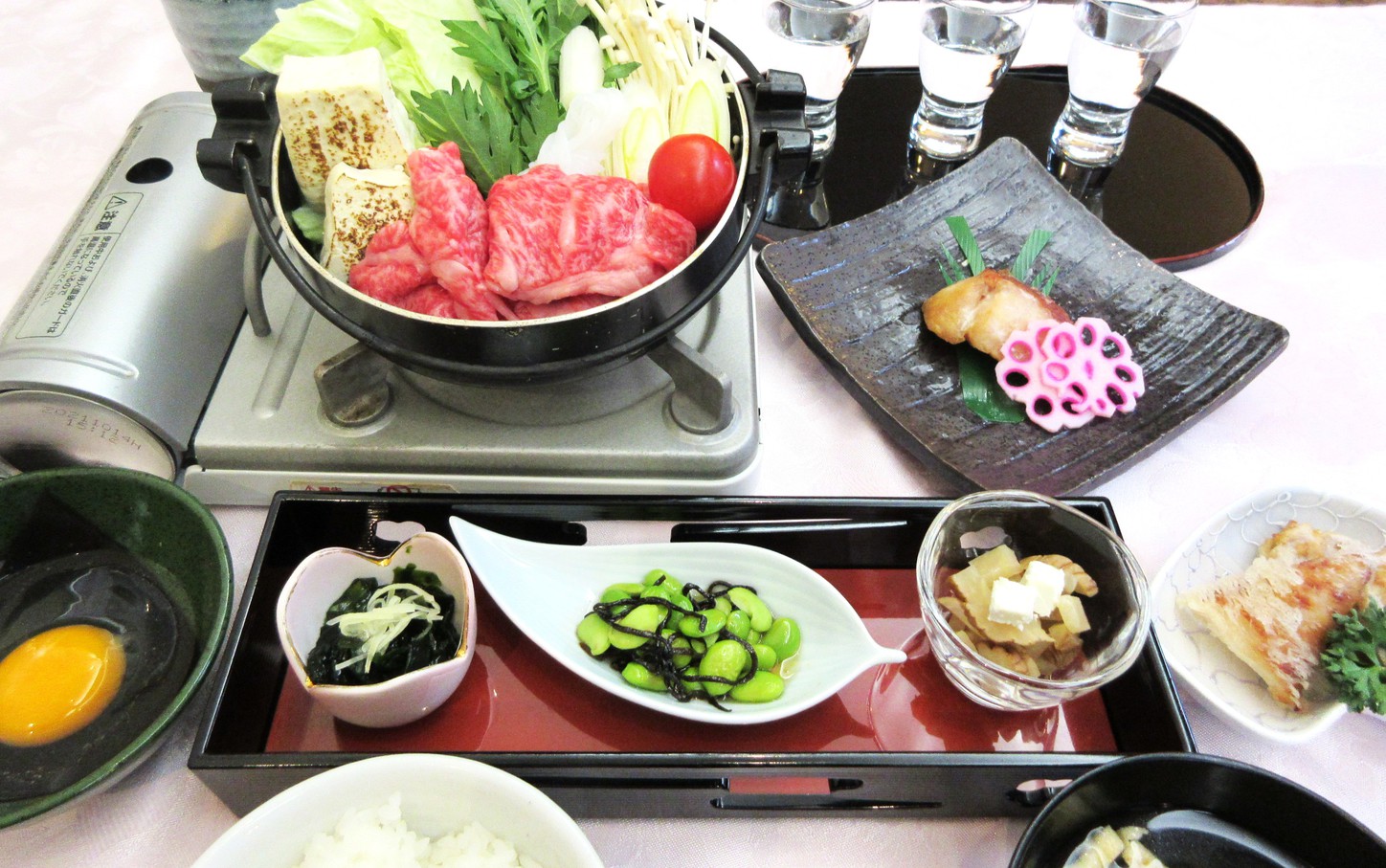 【秋田地酒3種飲みくらべ】秋田牛すき焼きプラン