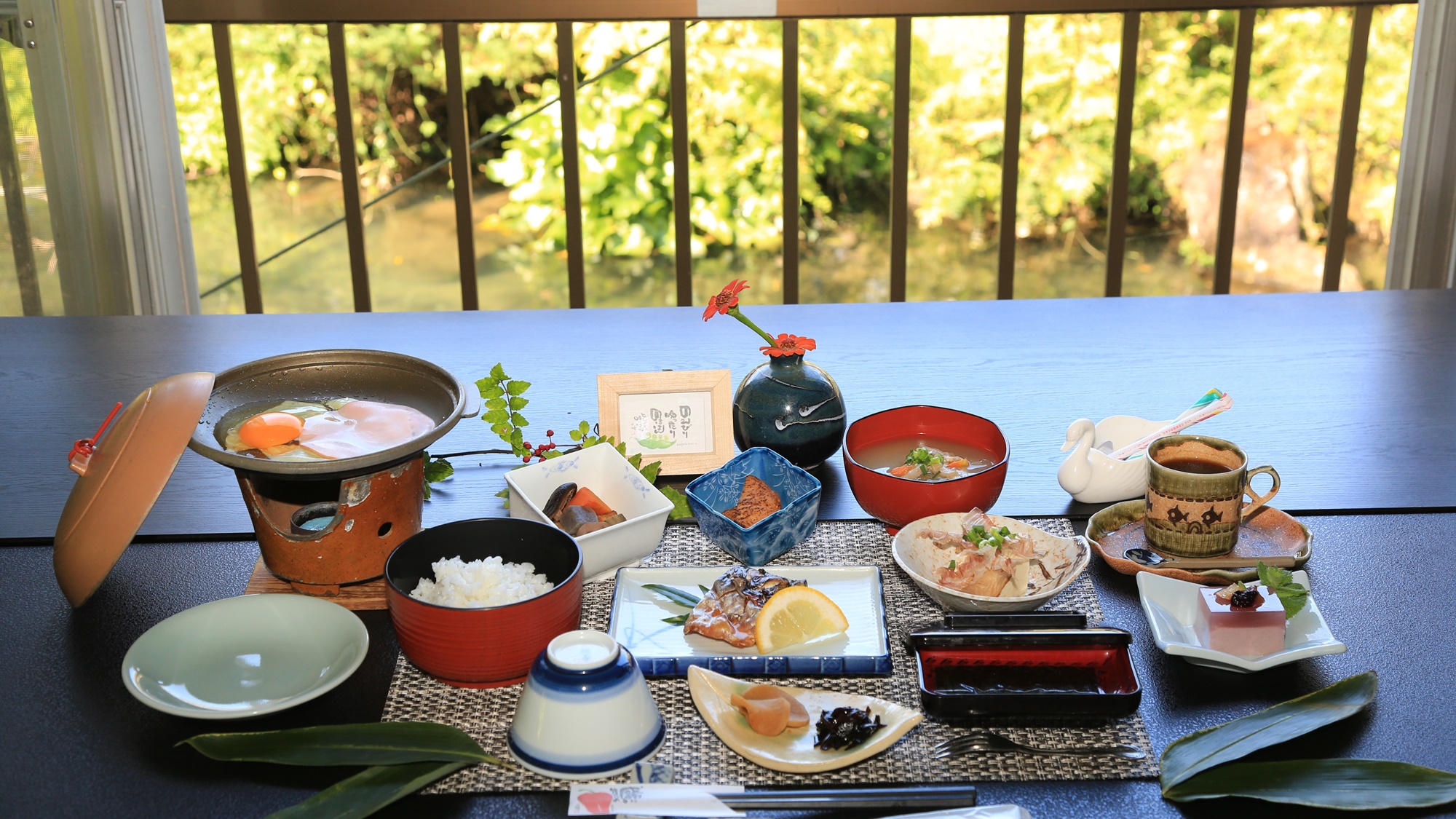 【朝食一例】和定食。卵の焼き加減はお好みでどうぞ