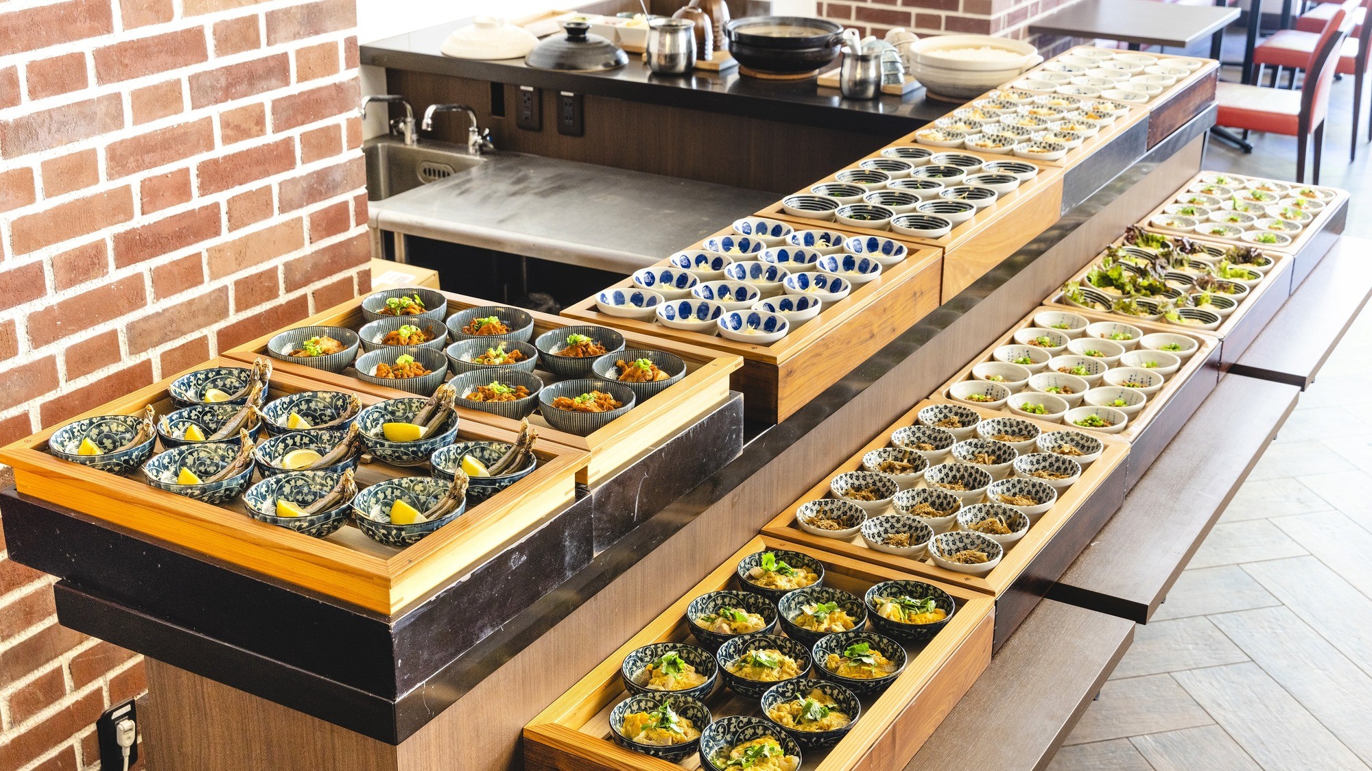 【朝食】選べる彩り小鉢御膳（イメージ）