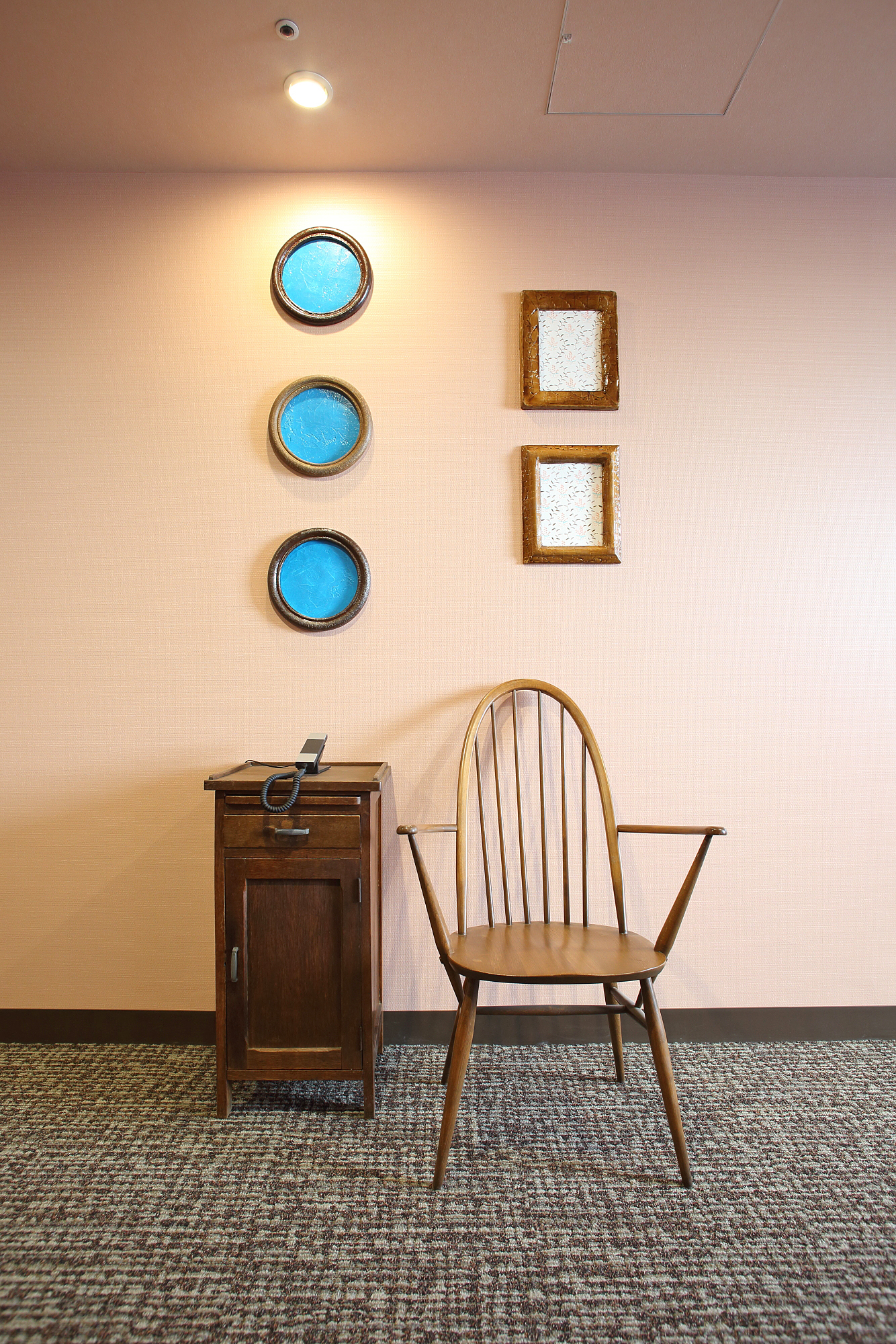 エレベーターホール（2F）