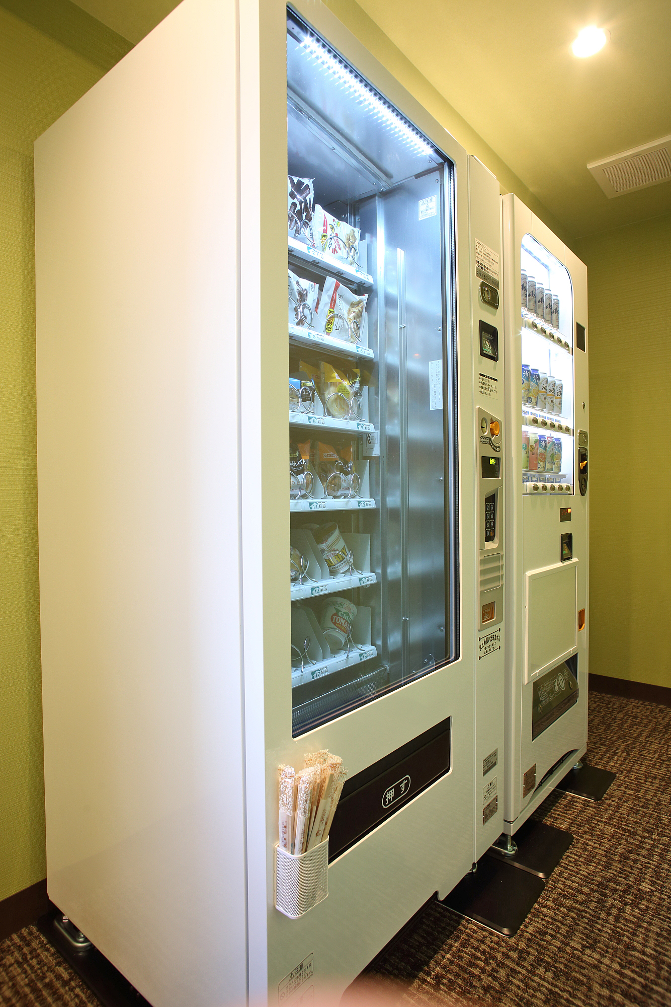 自動販売機（3F 軽食・アルコール）