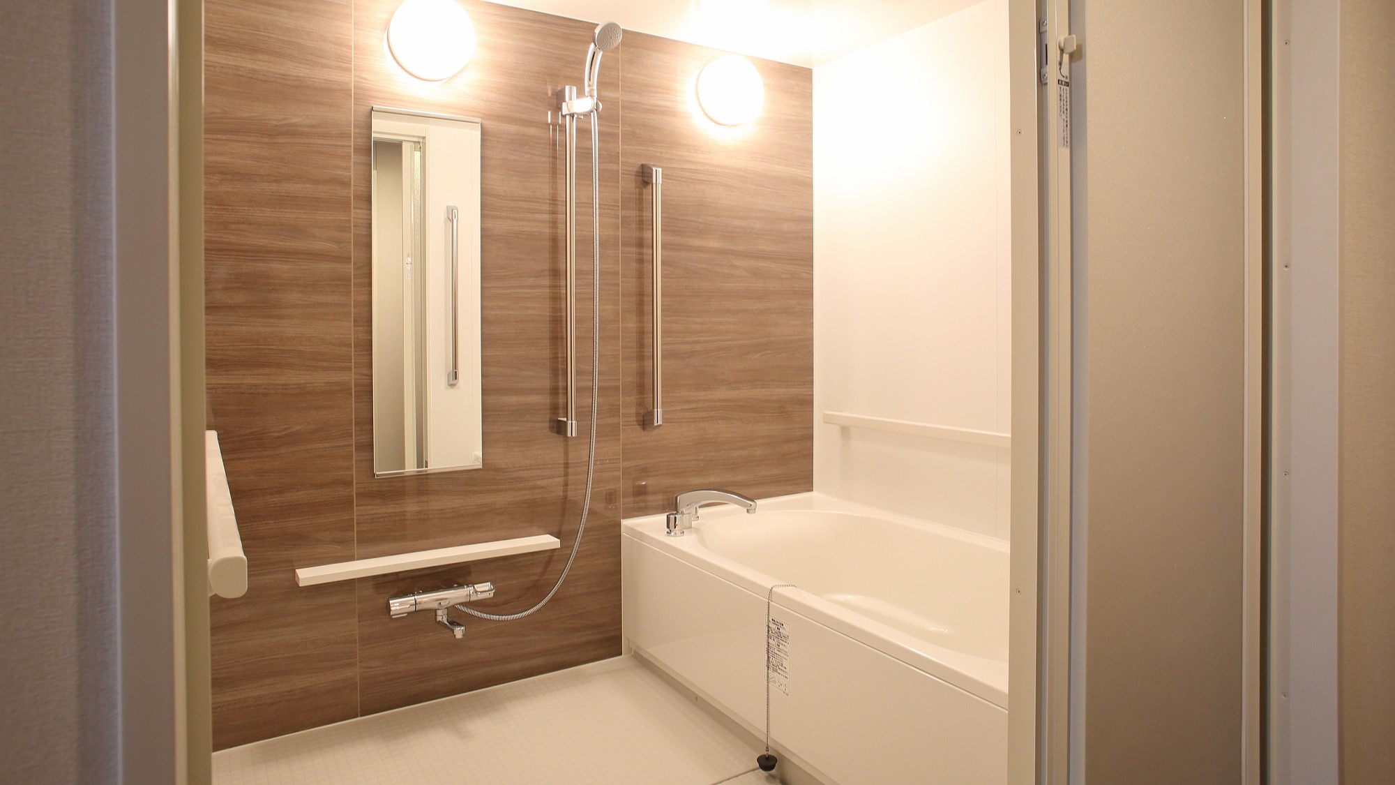 アネックスバリアフリールーム バス