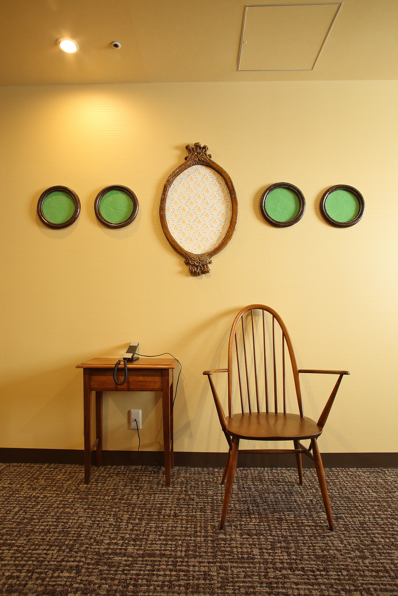 エレベーターホール（4F）