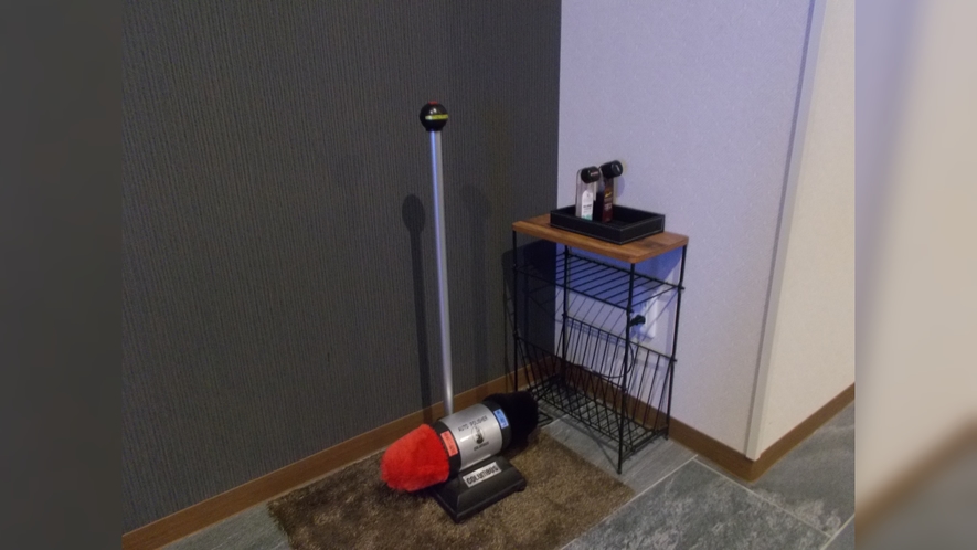 館内設備 １Fエレベーターホール 靴磨き機