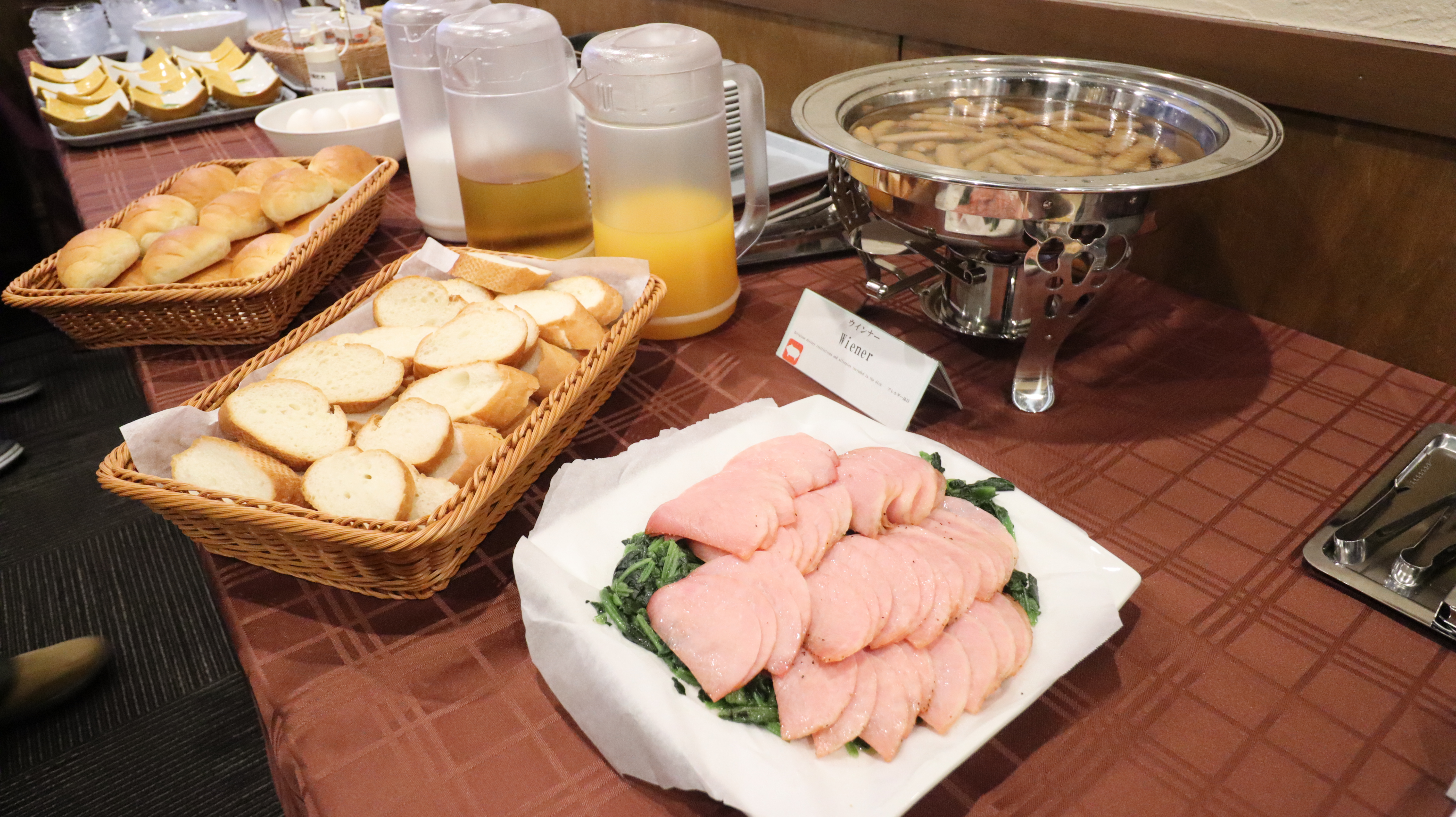 朝食バイキング