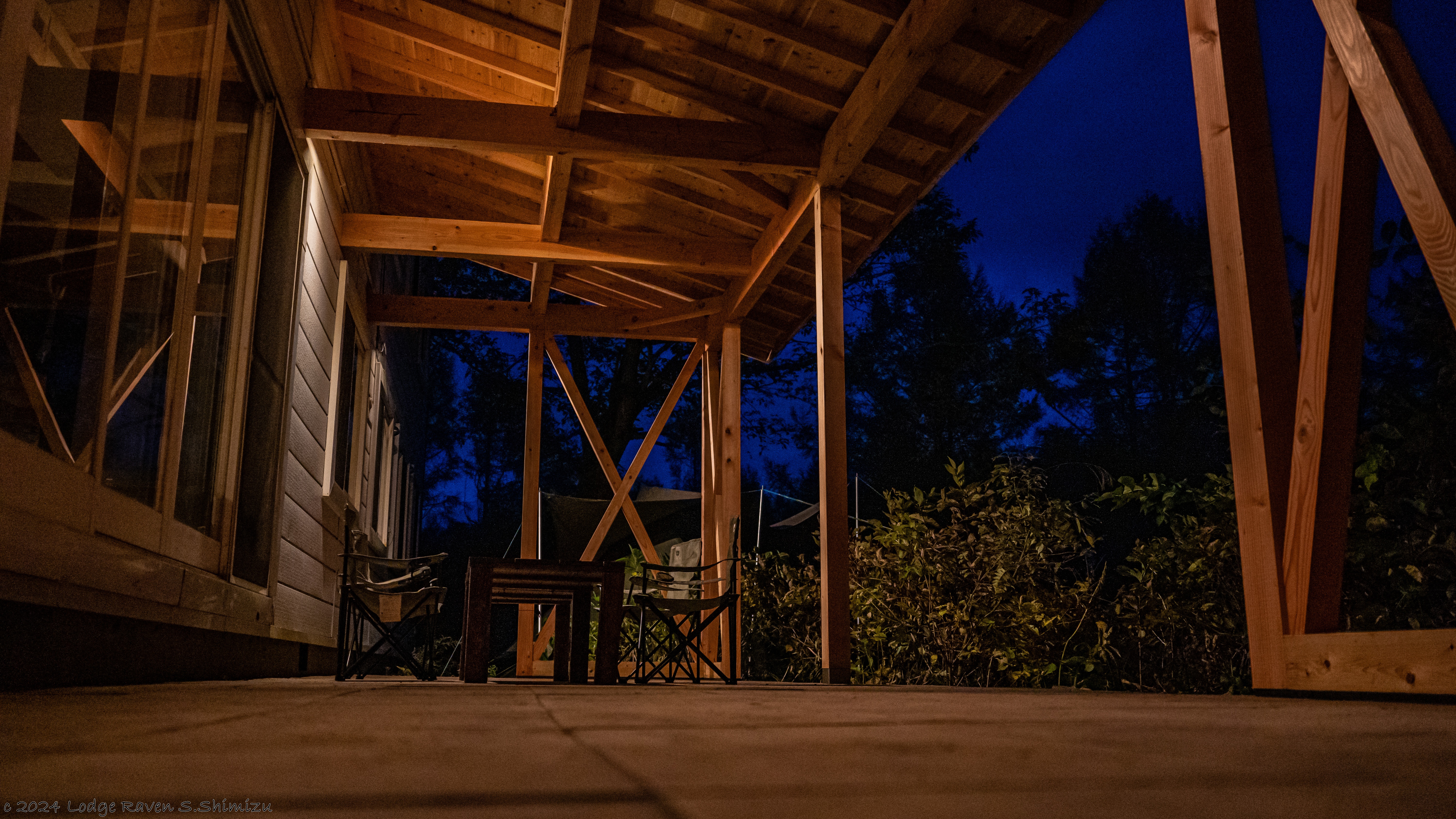 屋根付きBBQテラス