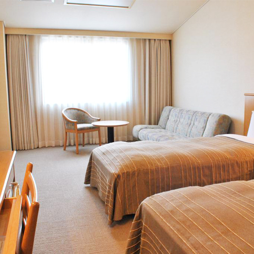 Deluxe Twin Room *All rooms are on the 2nd floor and can only be accessed by stairs.