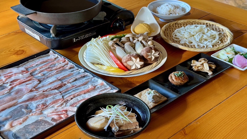 白金豚のきのこ鍋