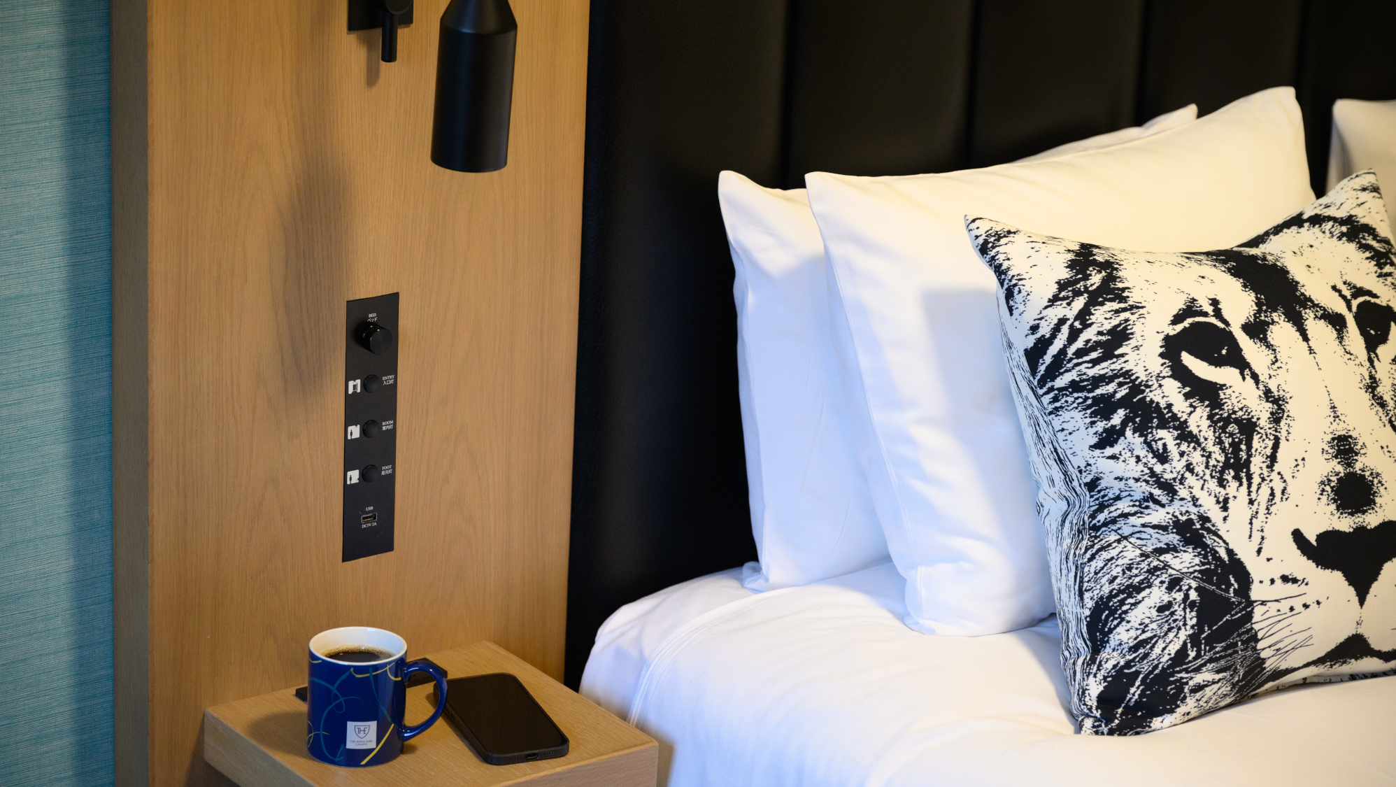 ラウンジのコーヒーなどはお部屋にお持ち帰りいただけますので、お部屋でもごゆっくりお寛ぎください。