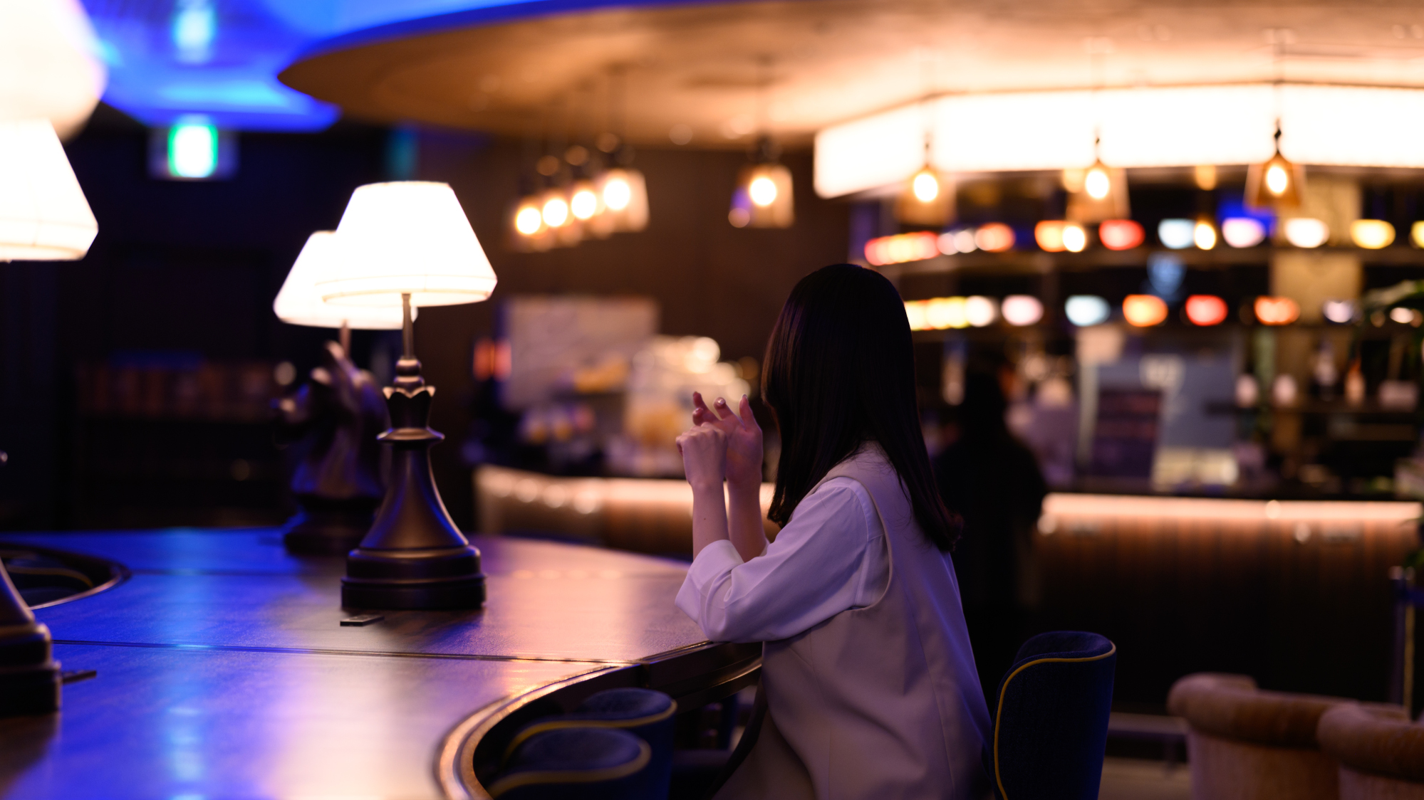 ラウンジは夜24時まで！セルフドリップコーヒーやコーヒーマシンによるラテなどをお楽しみいただけます。