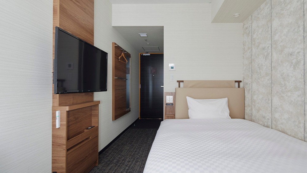 シングルB(13㎡ / 140cmサイズベッド)