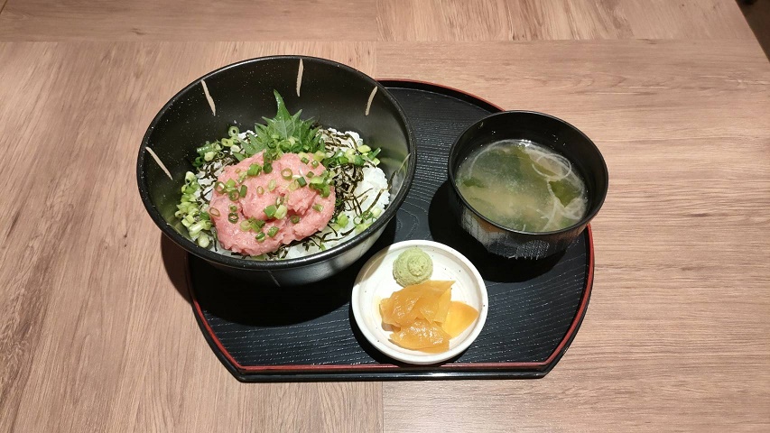 ねぎとろ丼（夕食）