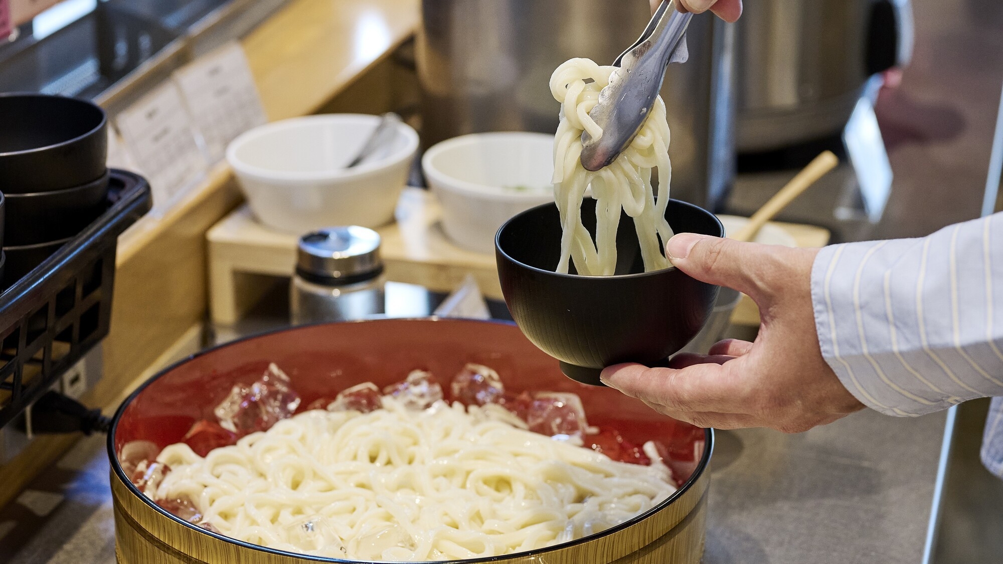 【返金不可】＜朝食付＞事前決済限定！ふりかけブッフェや焼き立てパンが並ぶ和洋ブッフェ