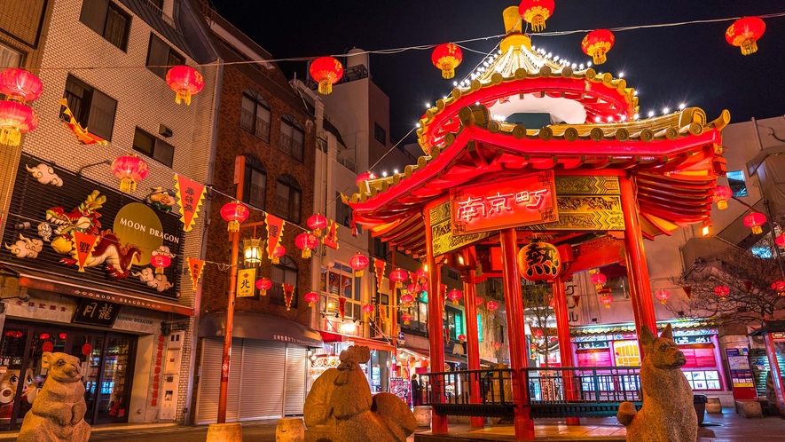 ・【神戸観光】南京町には中国料理店や中華系に商店が軒を連ねます