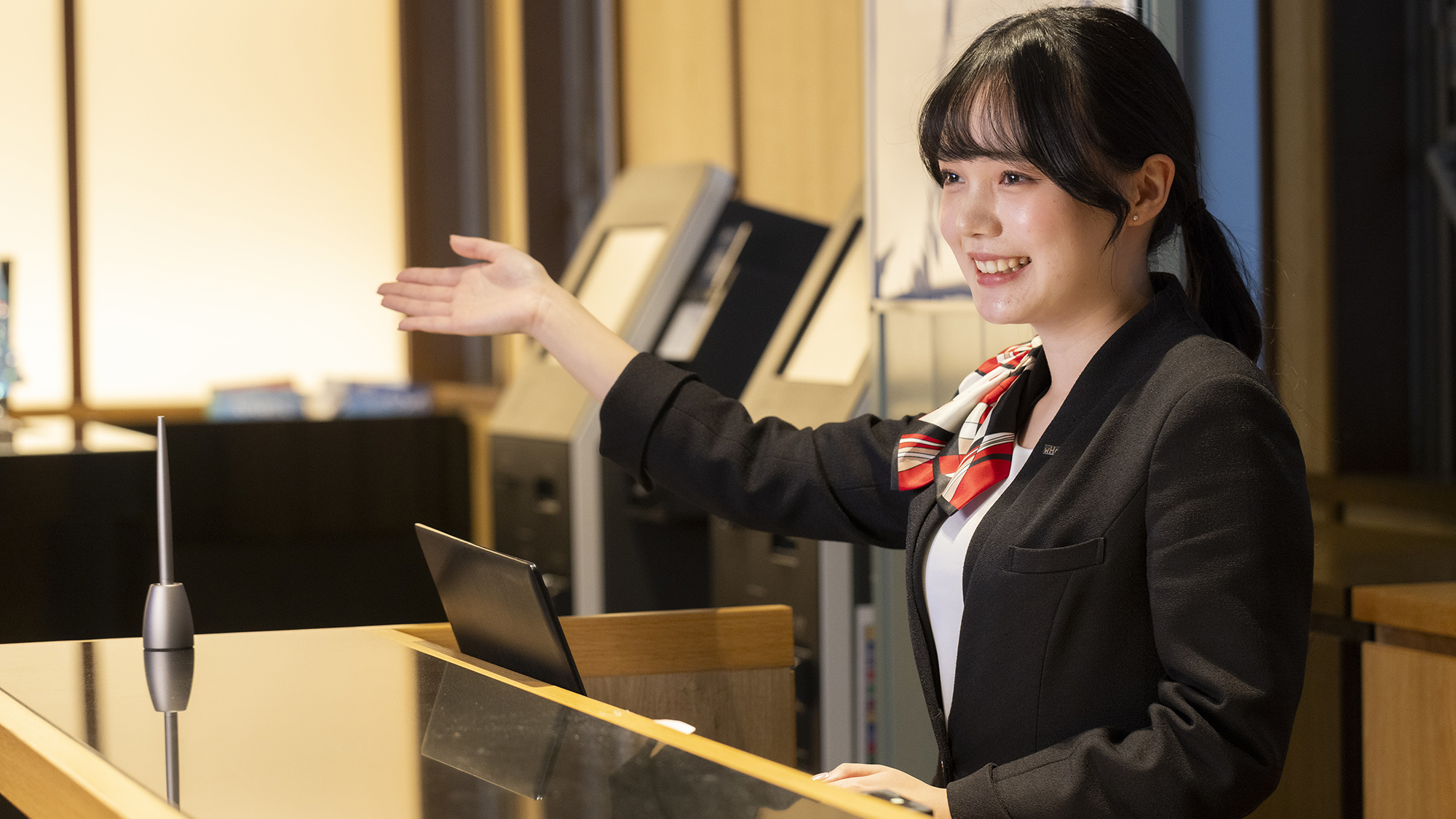 当館スタッフが、お客様の快適な旅をサポートいたします。観光・グルメなどお尋ねくださいませ。