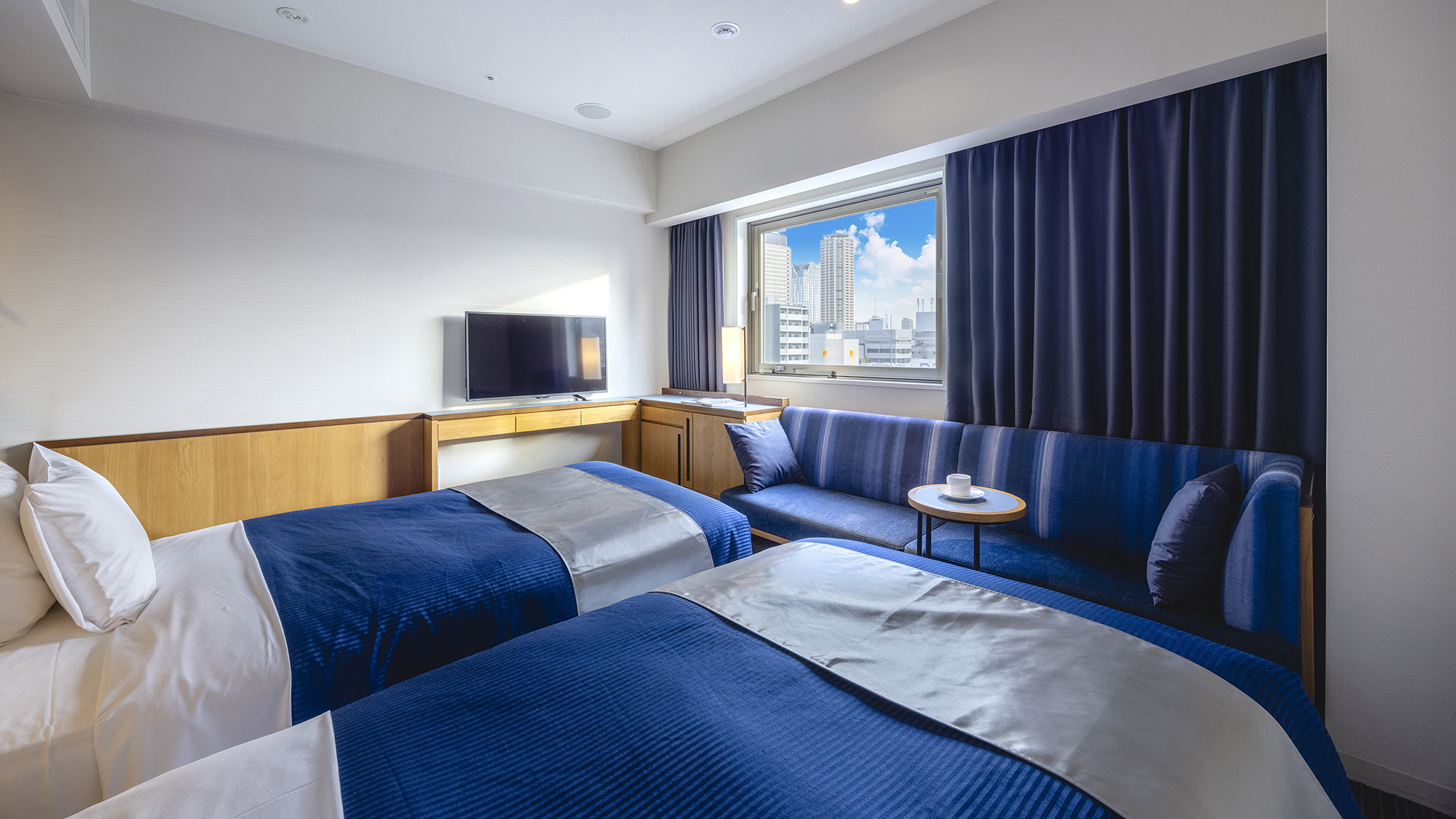 【ツイン】ふたりで過ごすシンプルでスタンダードな空間。