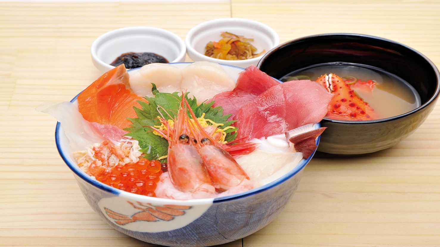【市場で食べる海鮮朝食付】〜北海道の新鮮な海の幸を！選べる海鮮朝食引き換え券付きプラン〜