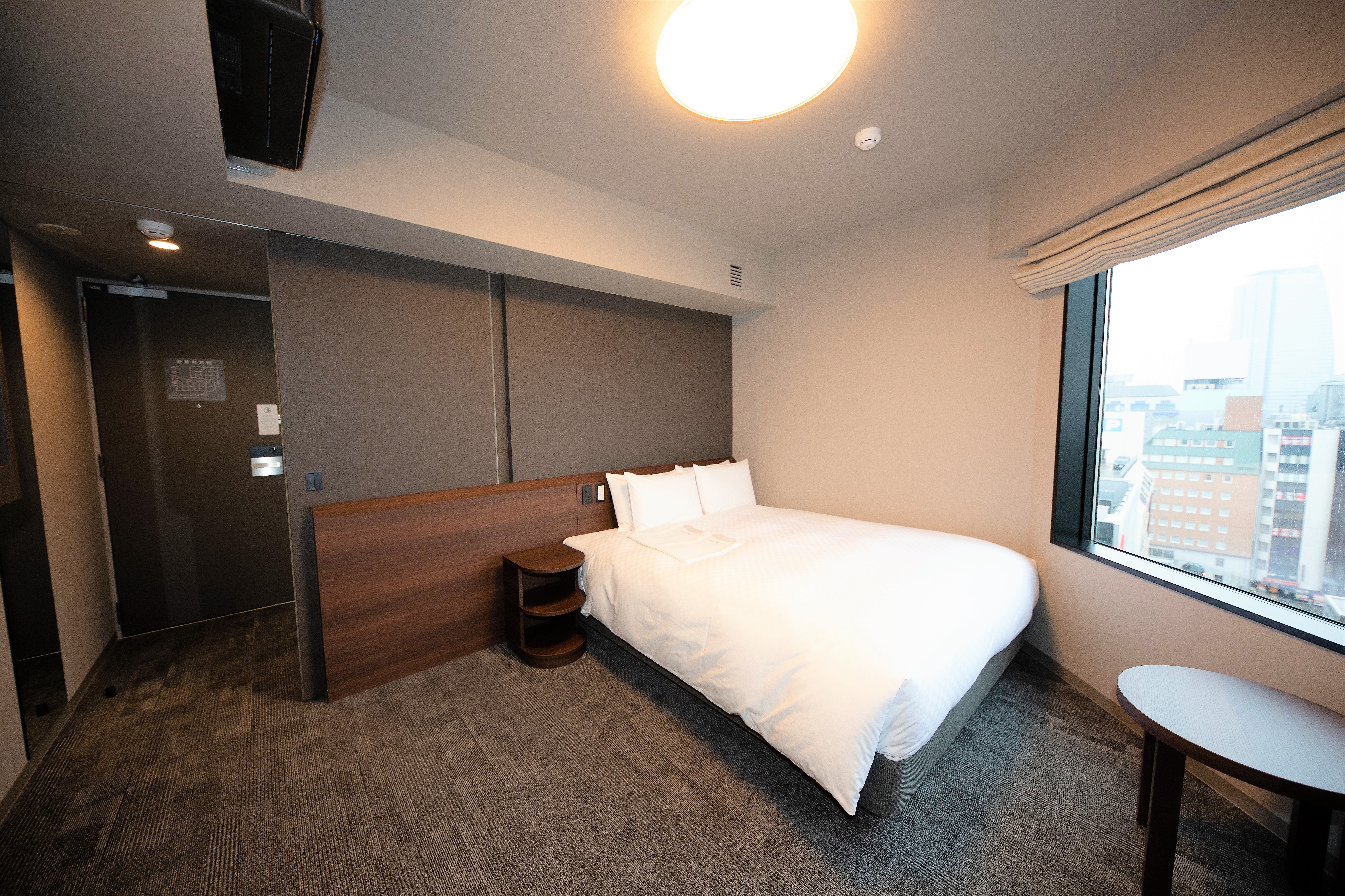 ユニバーサルダブル